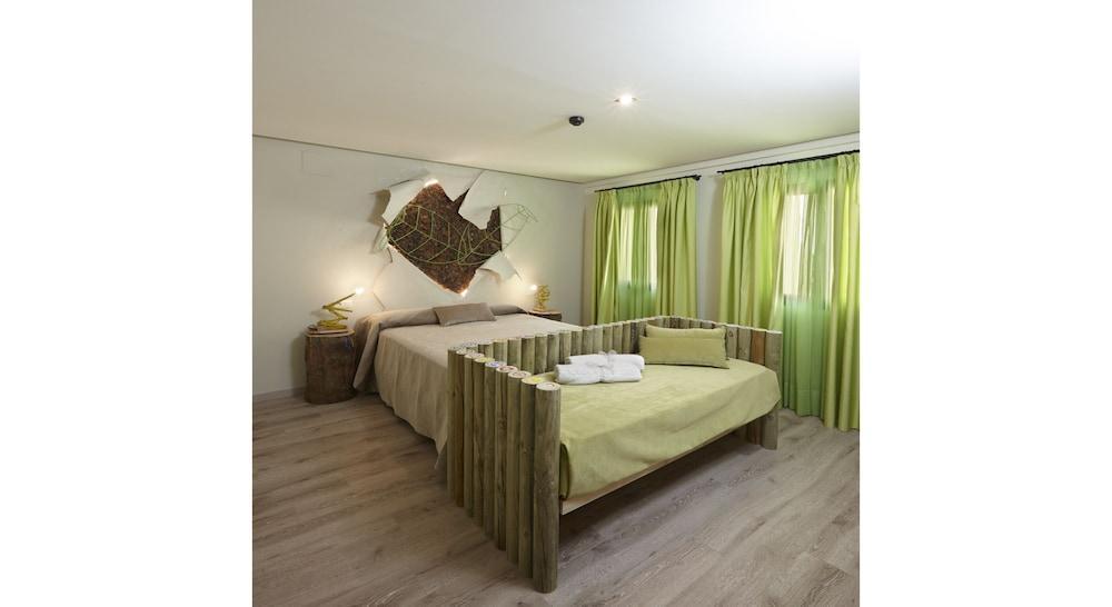 Hotel Galeria Essentia 2*