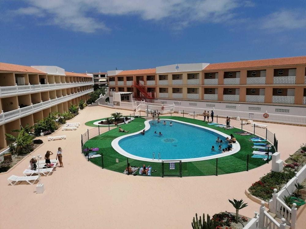 Parque Carolina Apartahotel