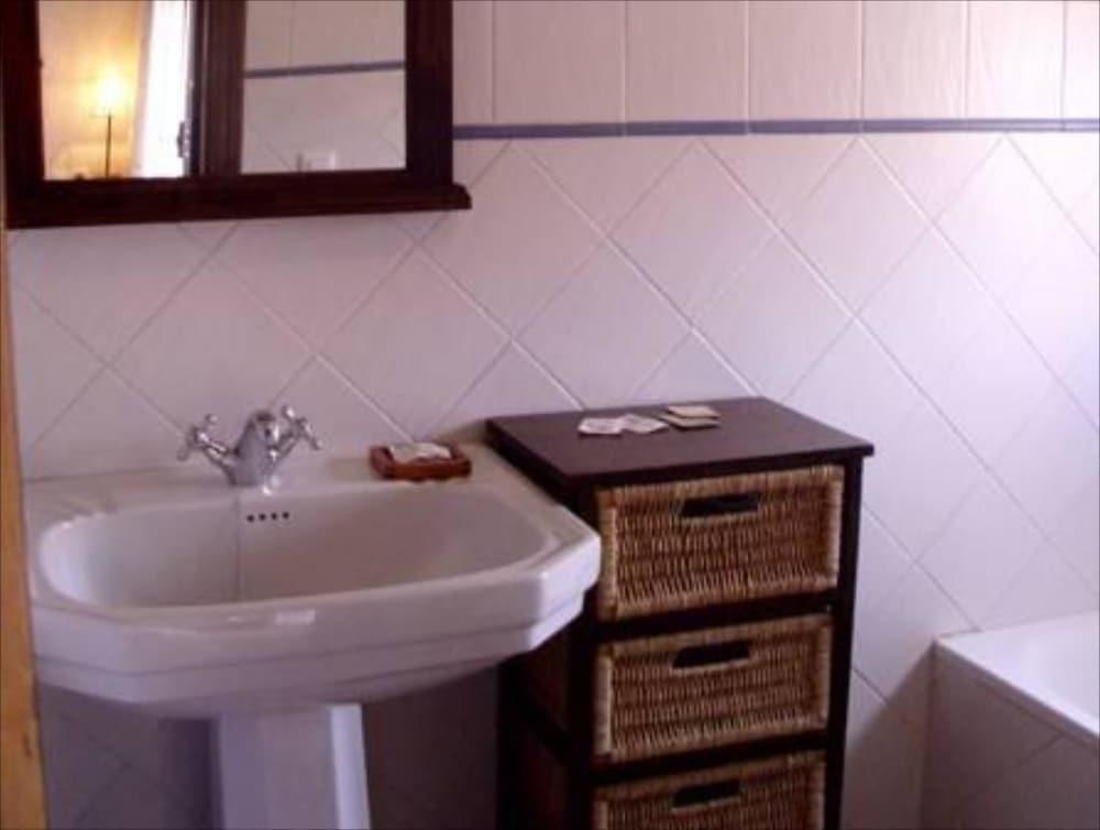 La De Menchu Hotel 3*
