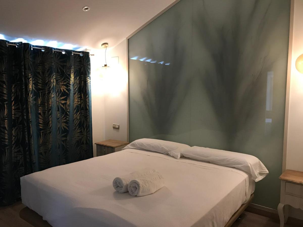 Galeria Essentia 2*