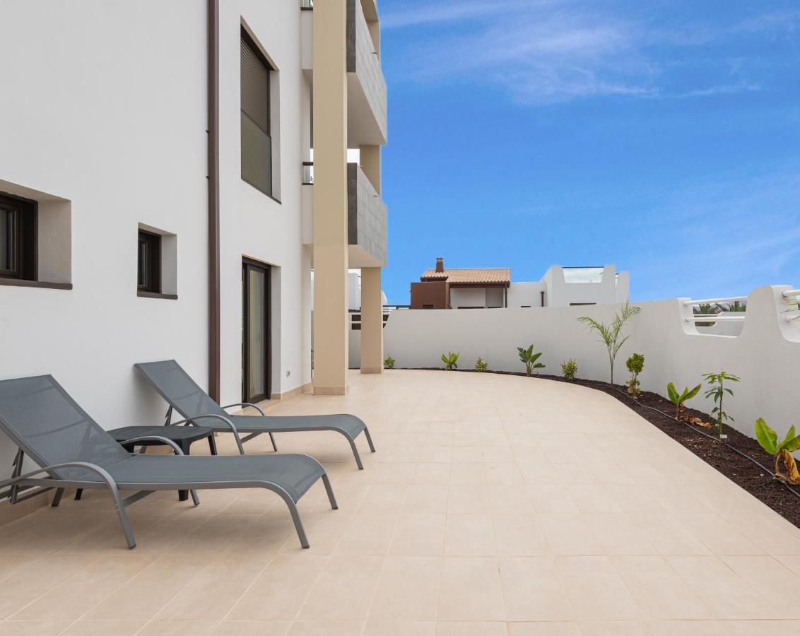 Apartment Homeforguest Flat With Large Terrace In Modern Residential Complex With Swimming Pool