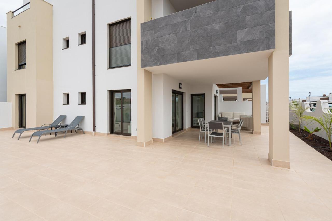 Homeforguest Flat With Large Terrace In Modern Residential Complex With Swimming Pool Apartment *