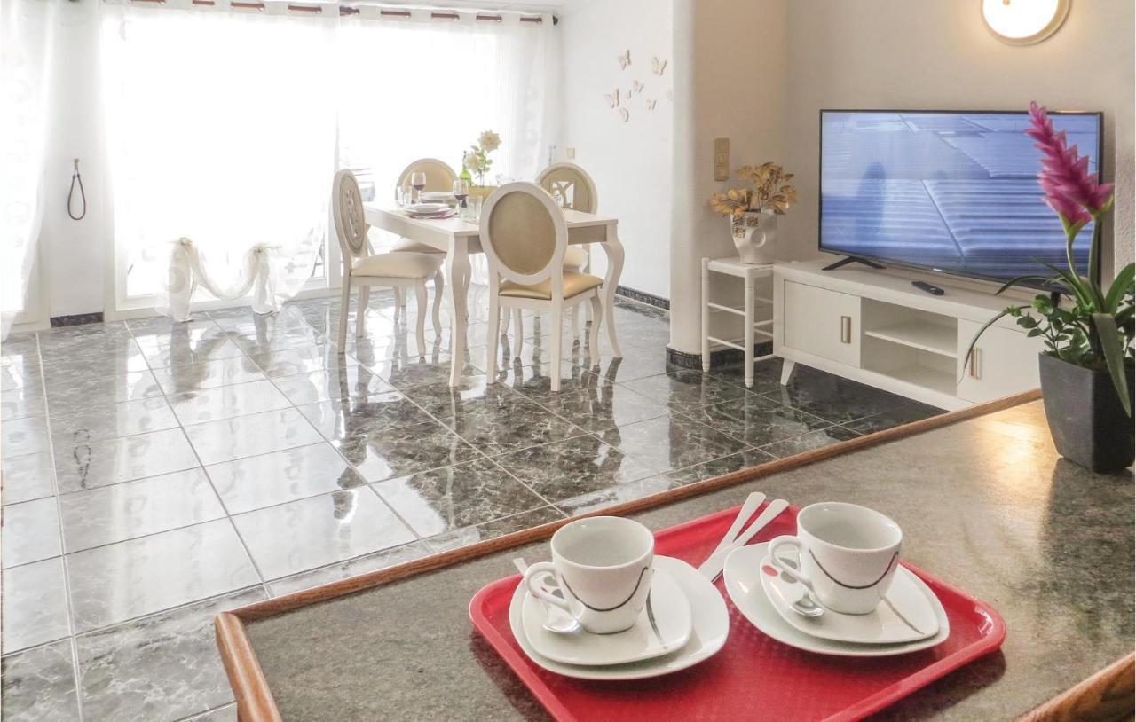 2 Bedroom Stunning In *