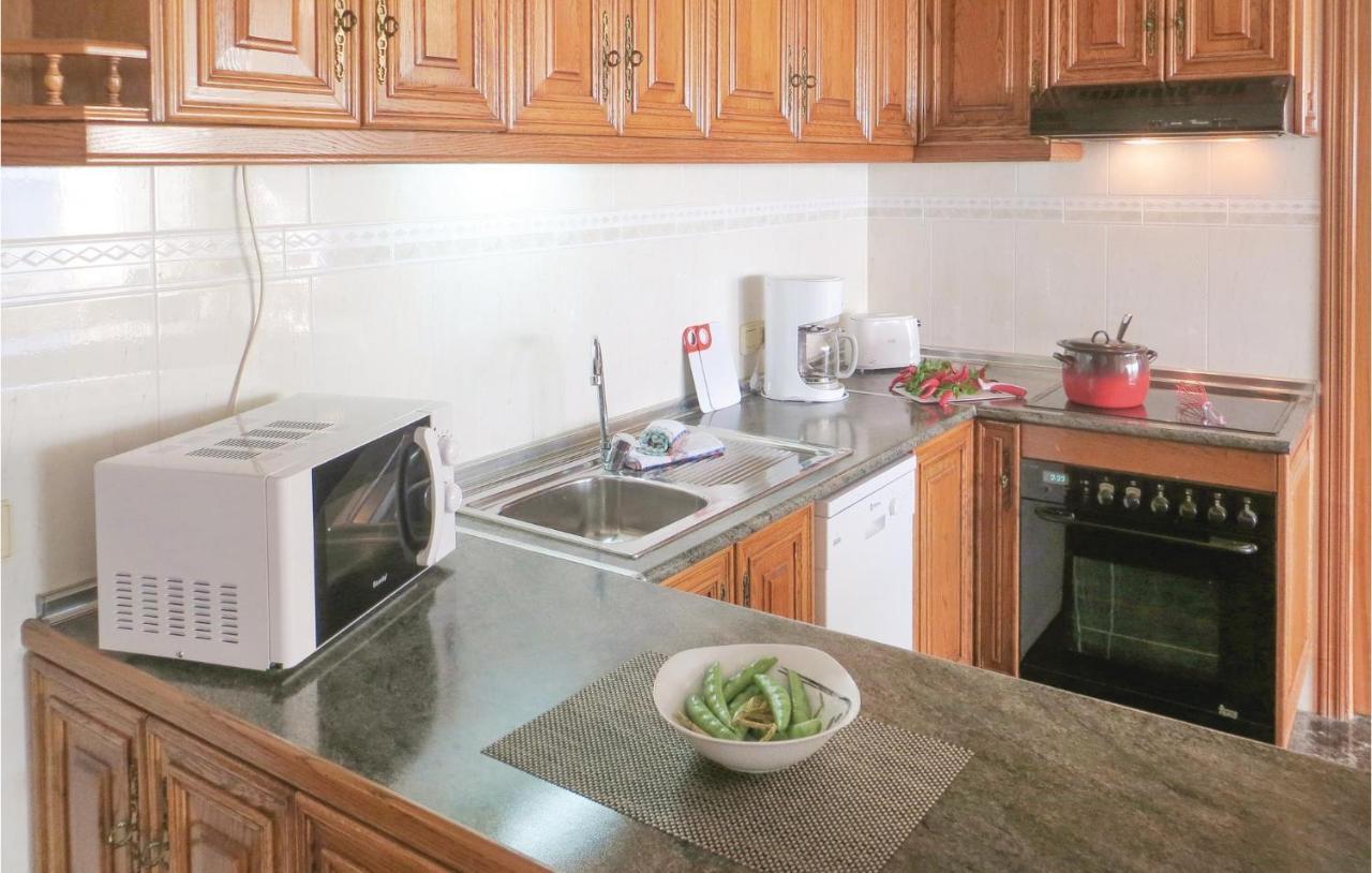 Apartment 2 Bedroom Stunning In *