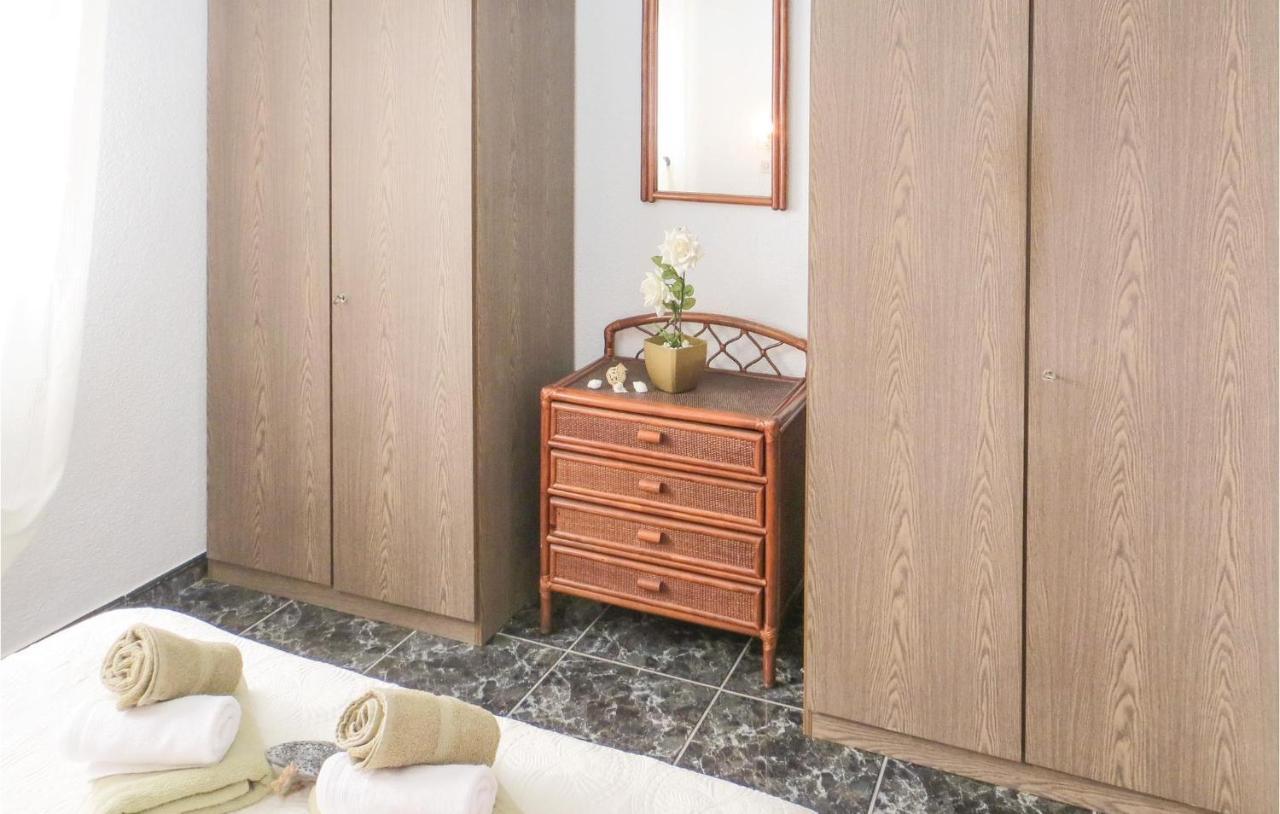 2 Bedroom Stunning In *