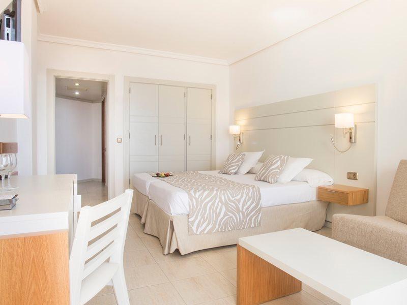 Hotel Landmar Playa La Arena 4*