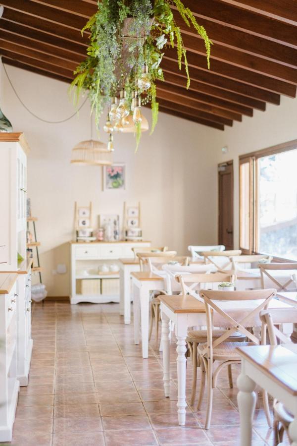Rural Ohana Hotel
