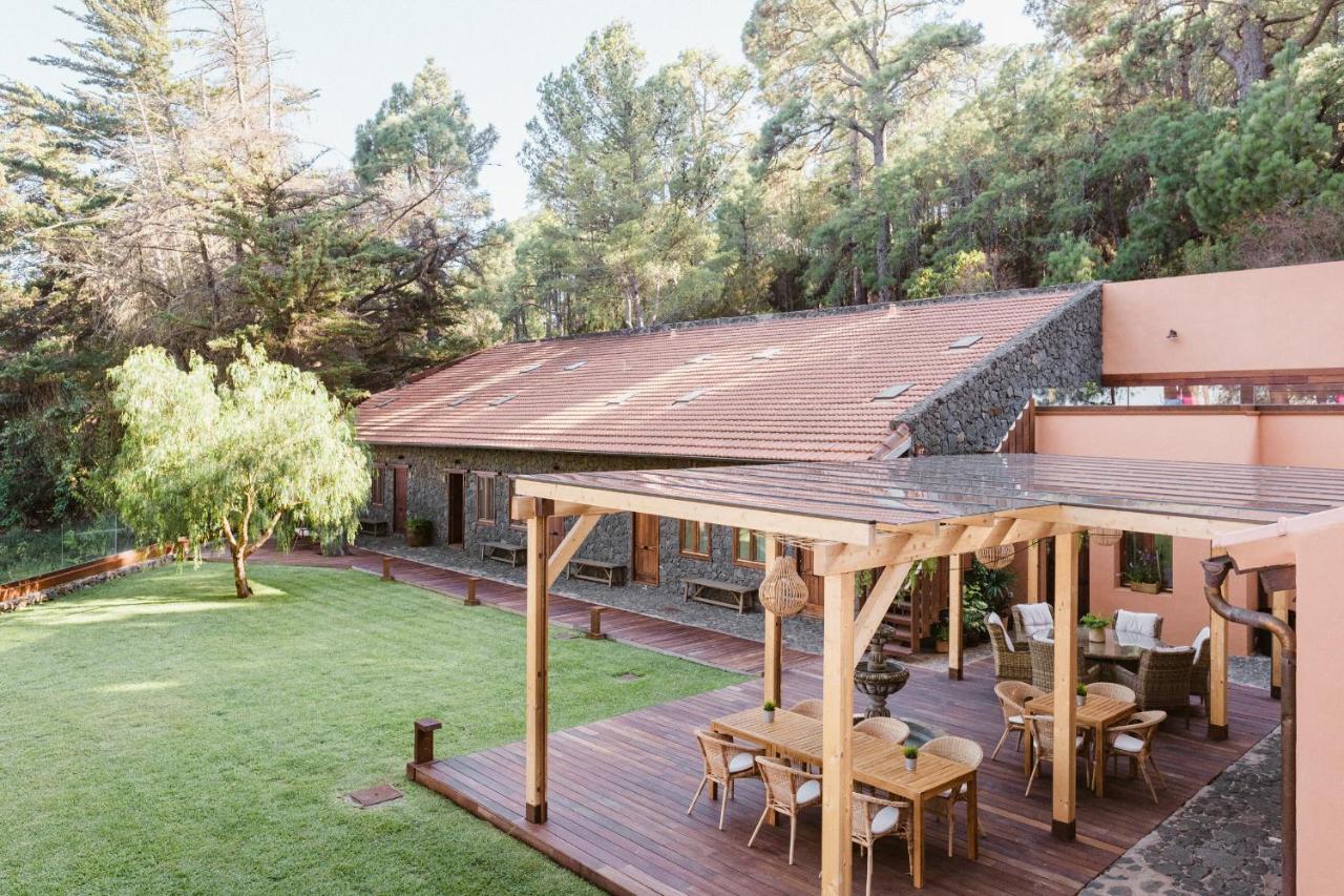 Rural Ohana Hotel