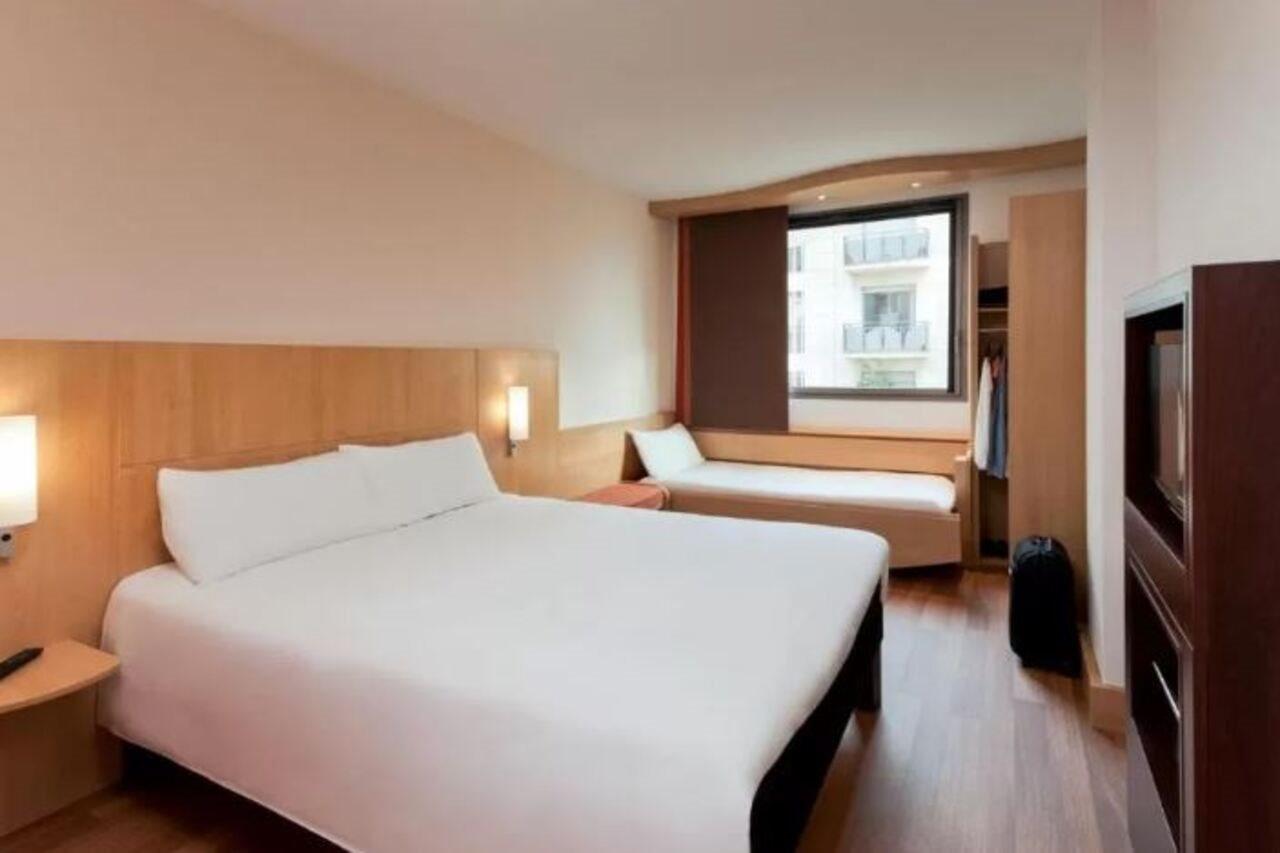 Hotel Ibis Barcelona Santa Coloma 2*