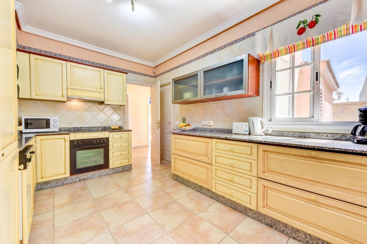 Villa Teide Sol Con Piscina Climatizada, Playa Fanabe,