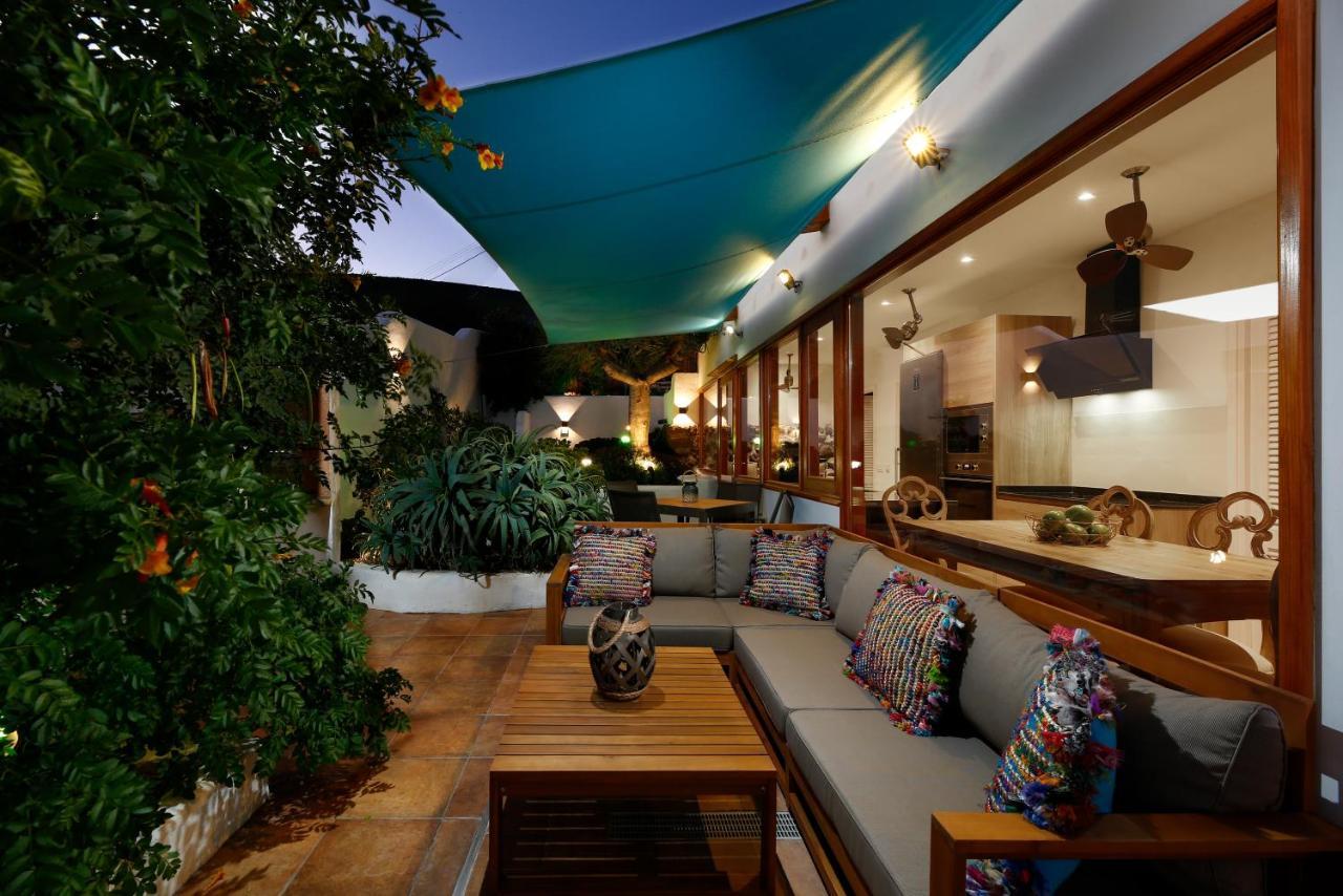 Infinity: Panoramic Sea Views & Private Heated Pool Villa *