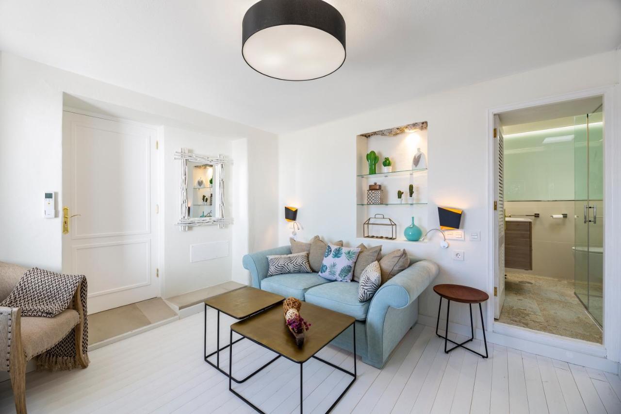 Infinity: Panoramic Sea Views & Private Heated Pool Villa Tias