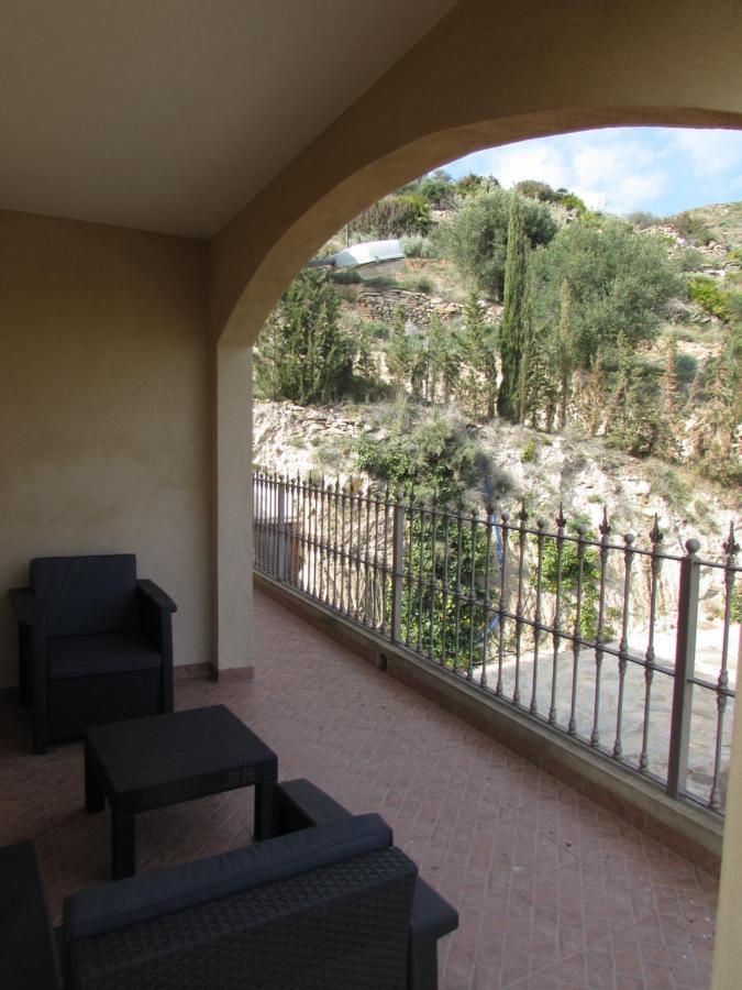 Albarico Retreat Bedar