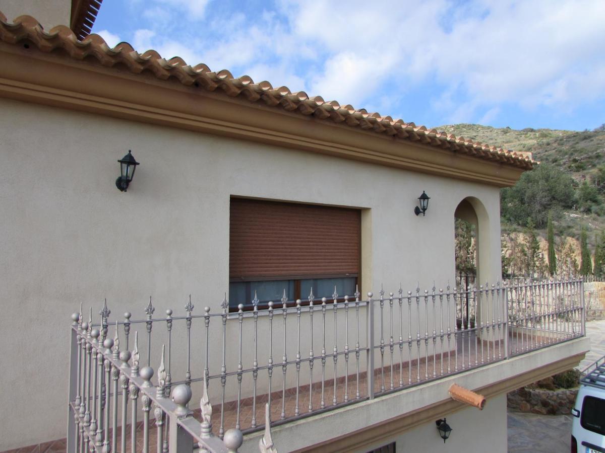Villa Albarico Retreat Bedar