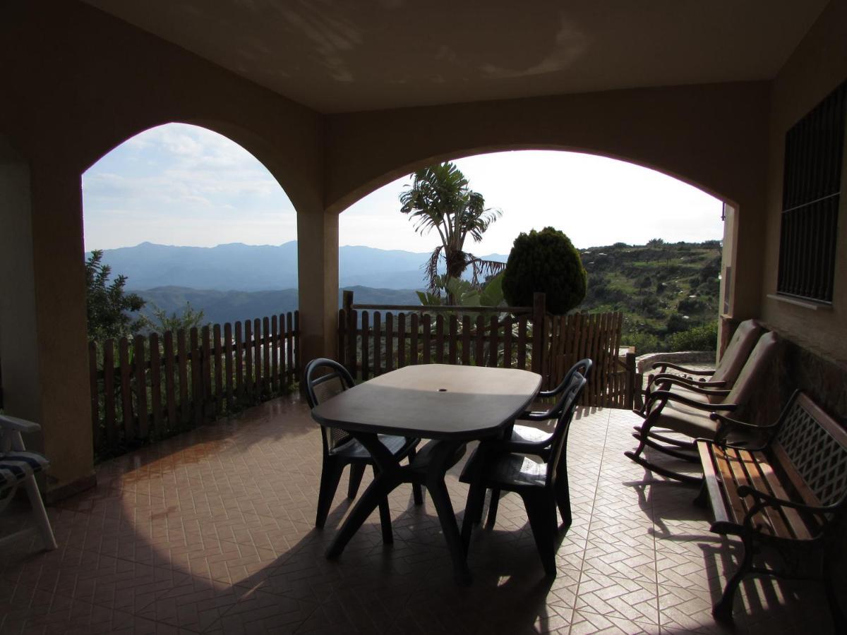 Villa Albarico Retreat *