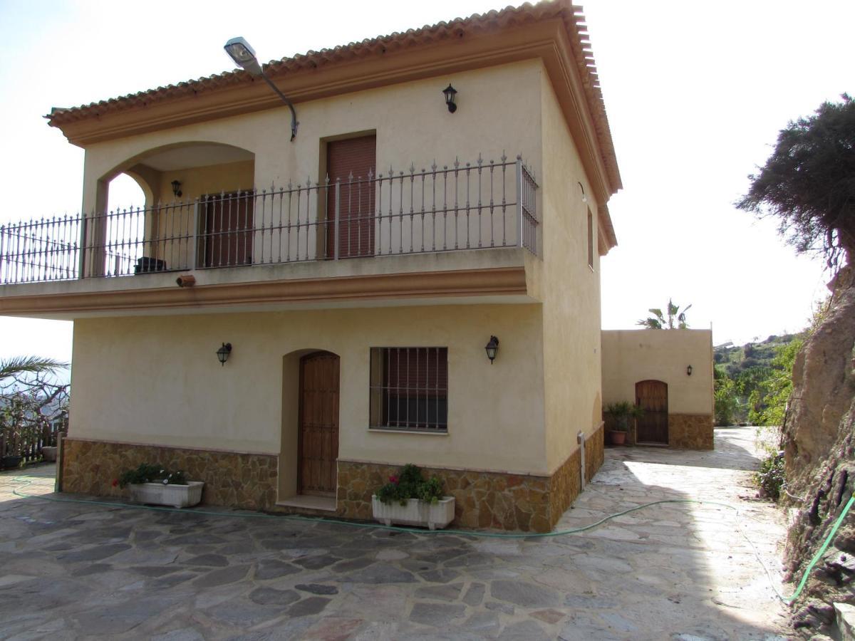 Villa Albarico Retreat *