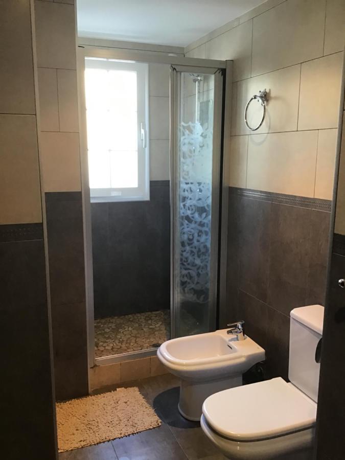 Double With Shared Bathroom And Shared Communal Areas R4 Bed & Breakfast *