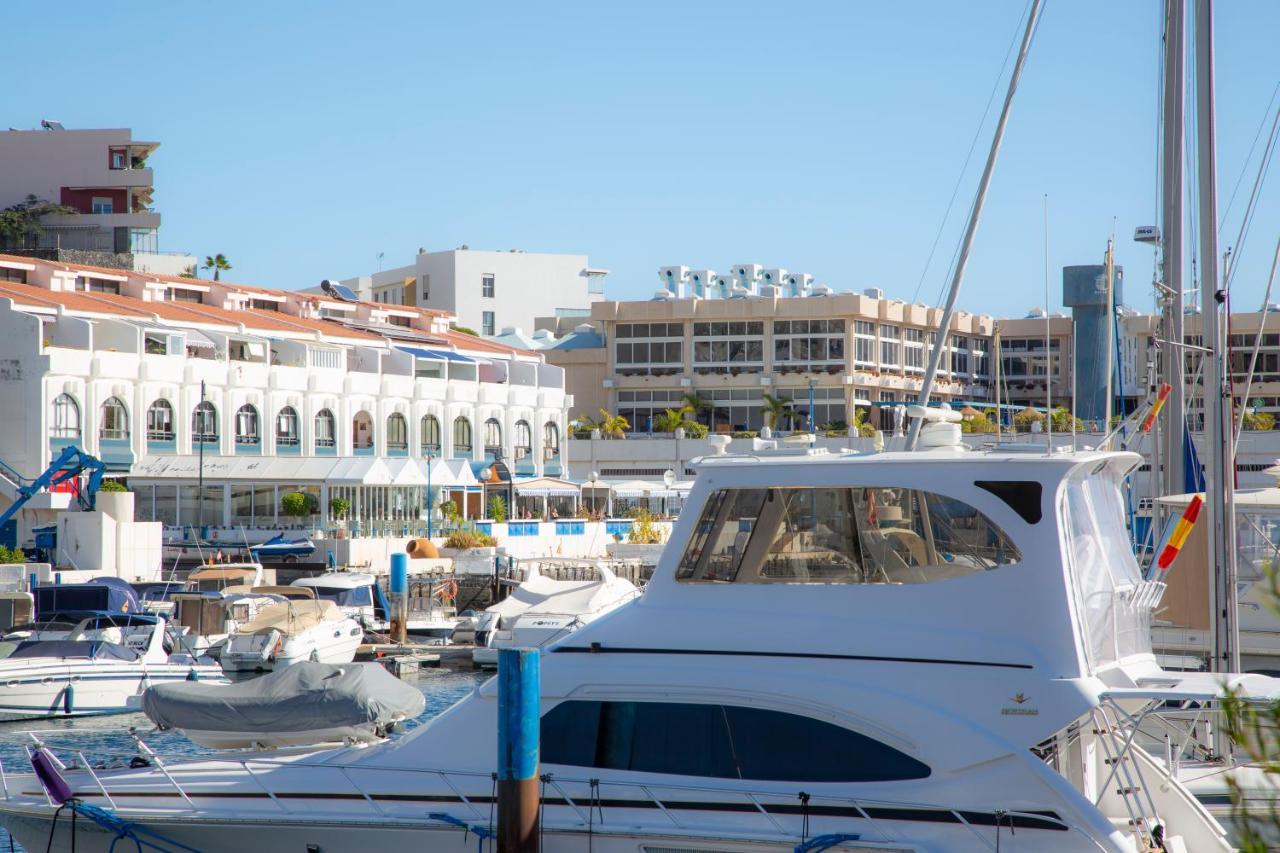 Marina Seafront 12 *