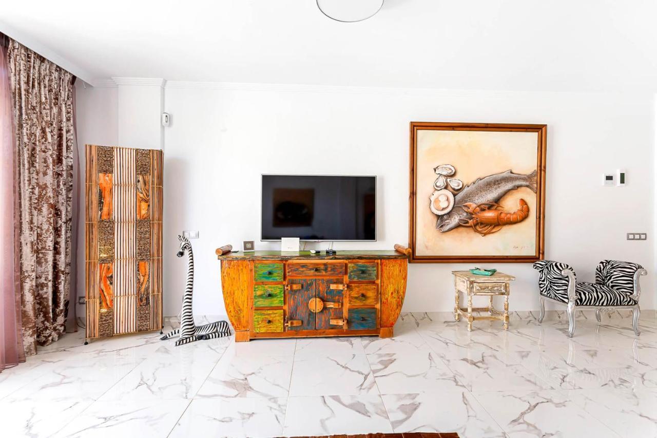 Apartment Ribera Del Puerto - Luxe With Great Terrace And Sea View