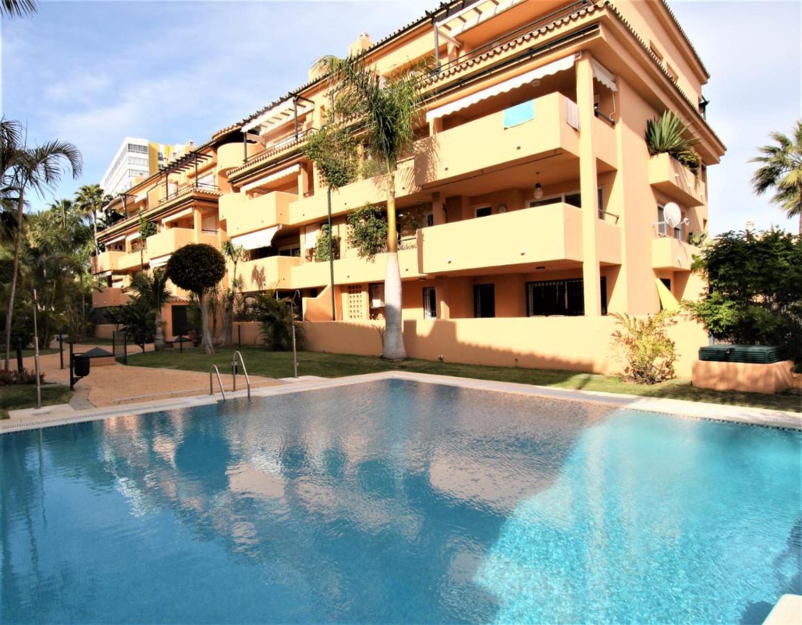 Beachfront La Jacaranda Apartamento
