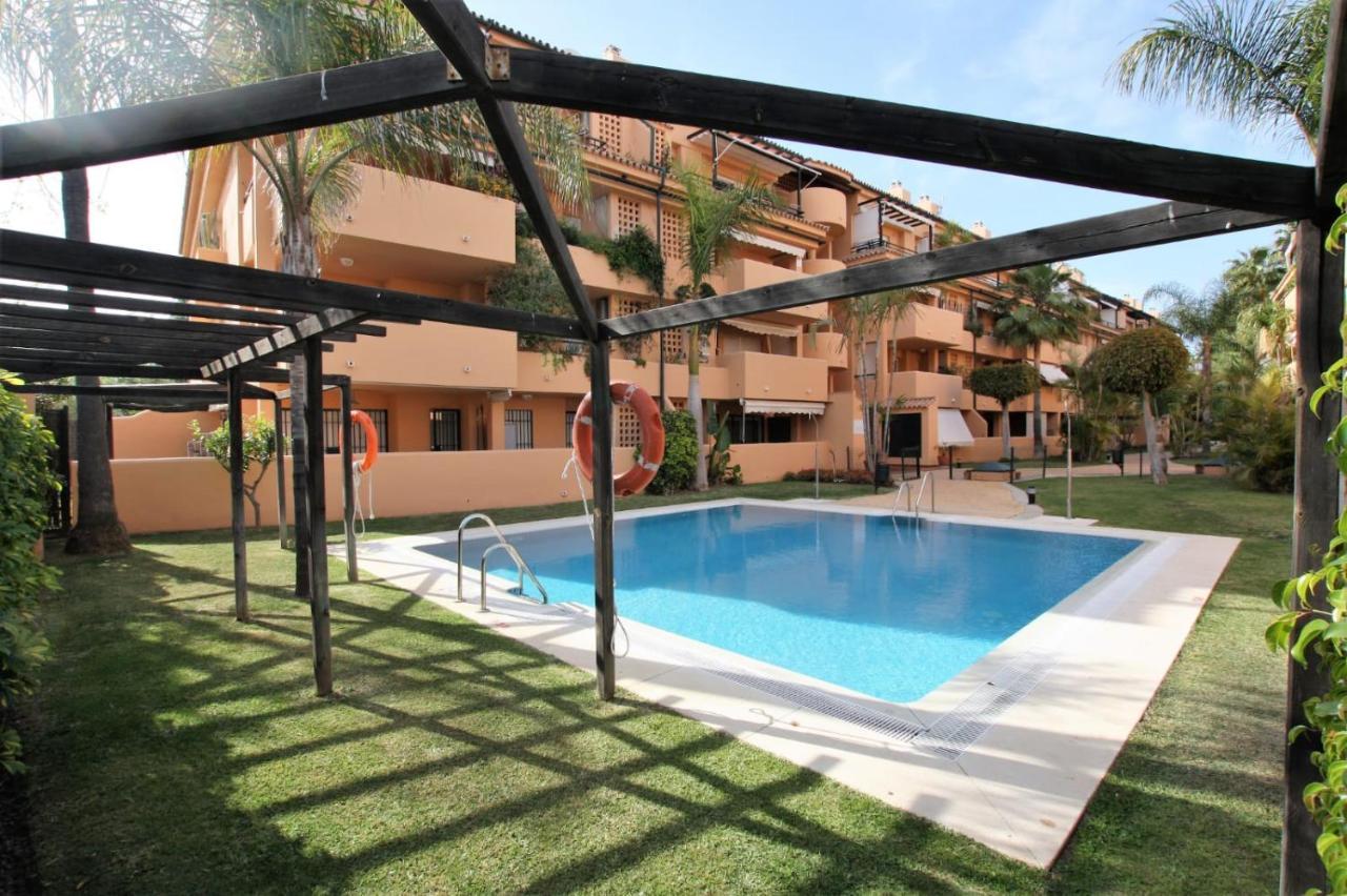 Beachfront La Jacaranda Apartamento *
