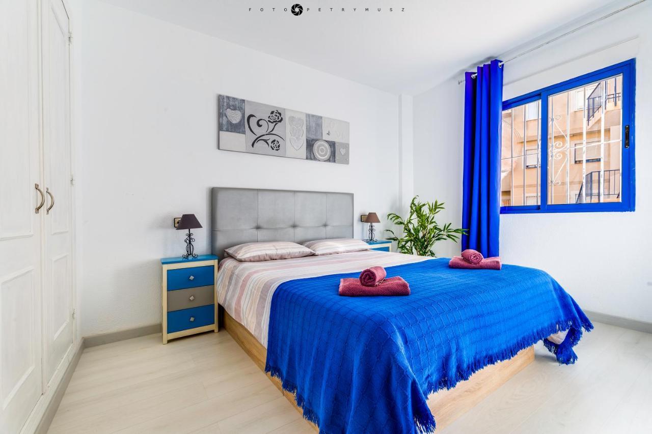 Blue Sea Apartment *