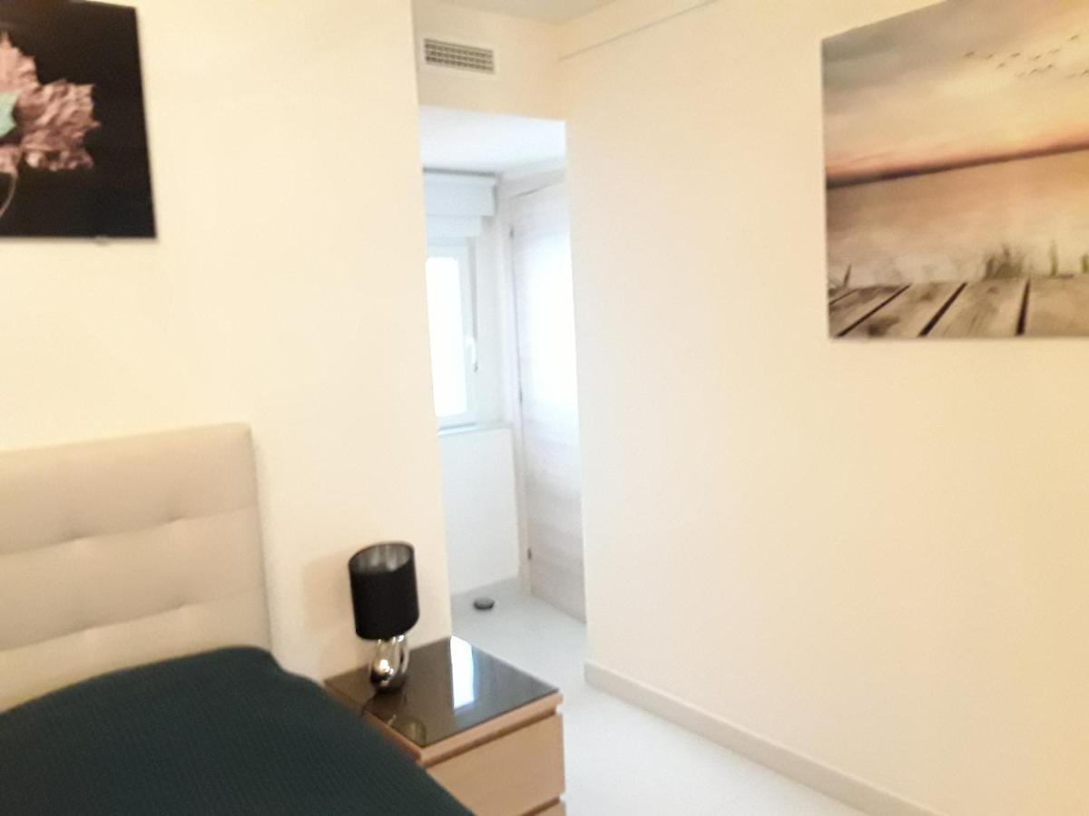 Front Port Line Sleeps 6