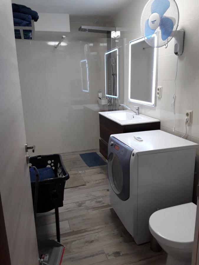 Apartamento Front Port Line Sleeps 6 Marbella