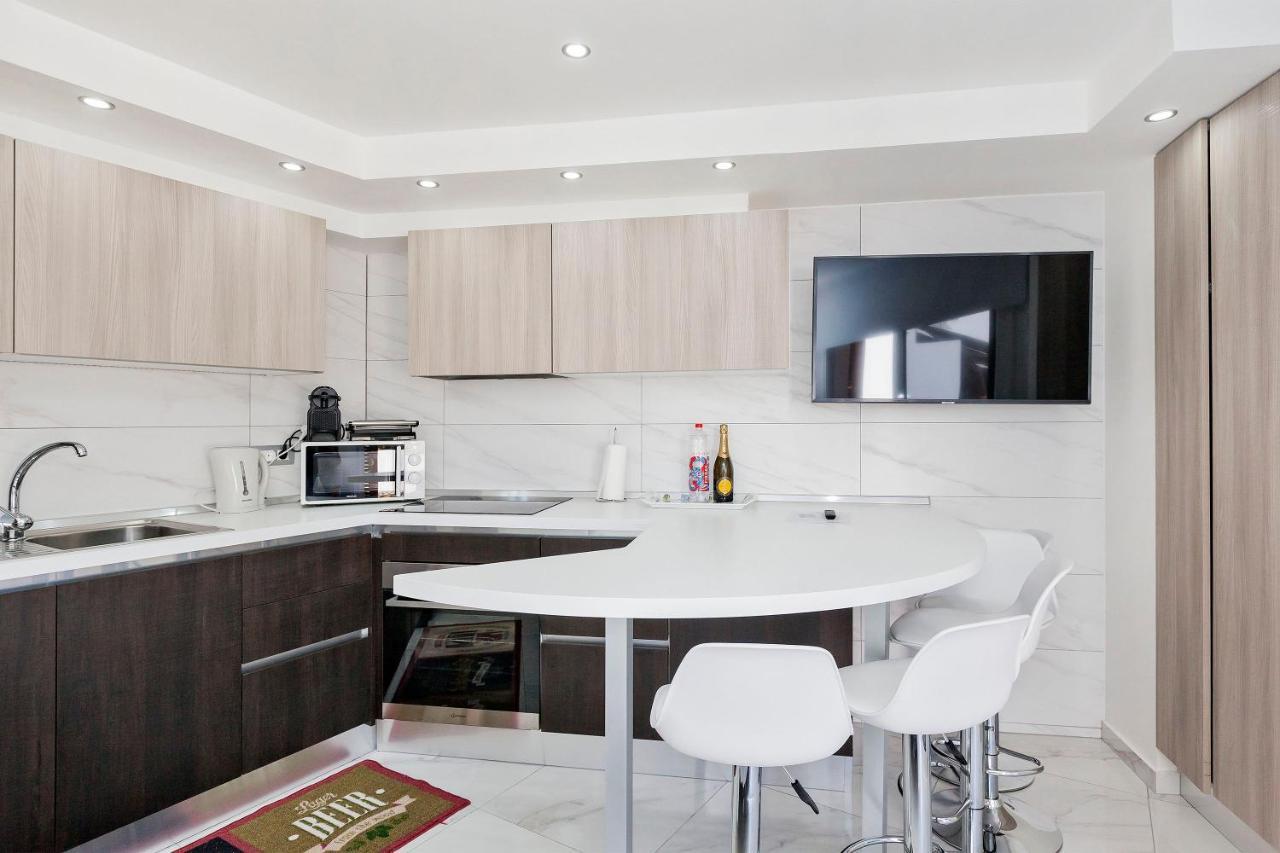 Apartamento Sara En Playa De Americas - Sara Vacation Apartment *