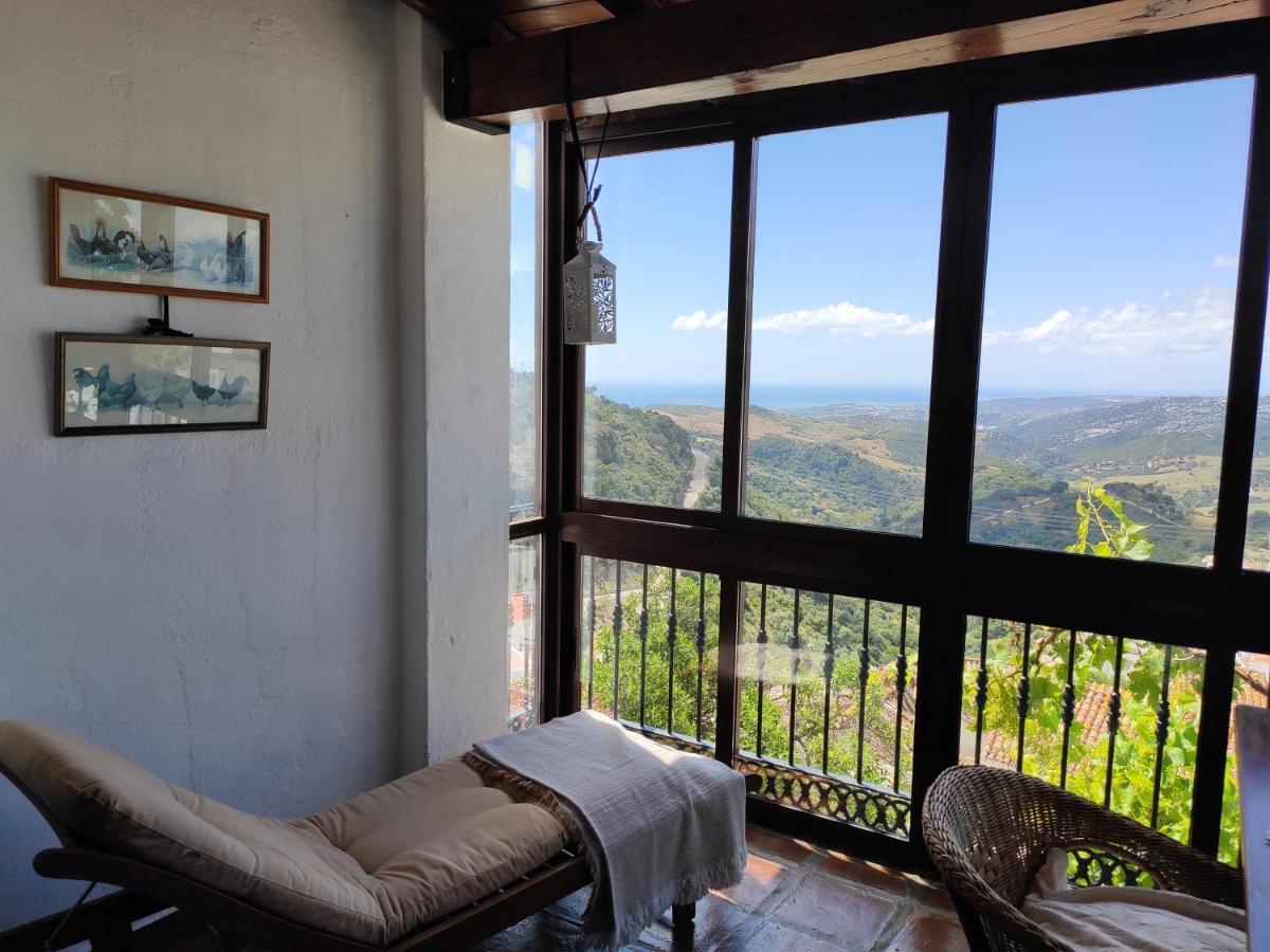 El Hogar De Lucia * Casares