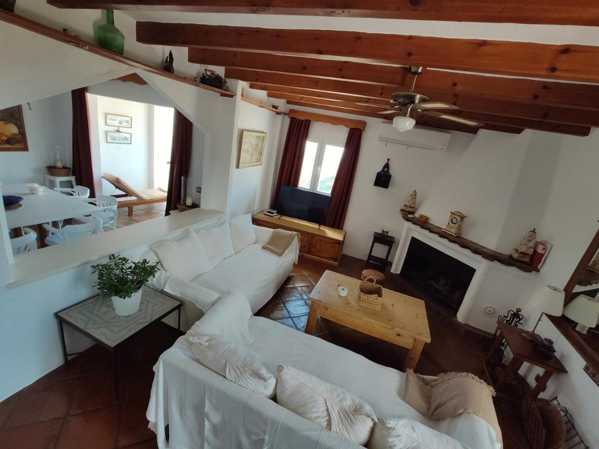 El Hogar De Lucia * Casares