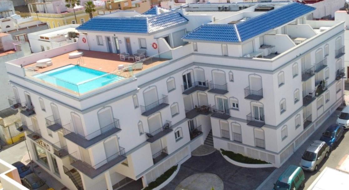 - Zona 10!piscina * Tarifa