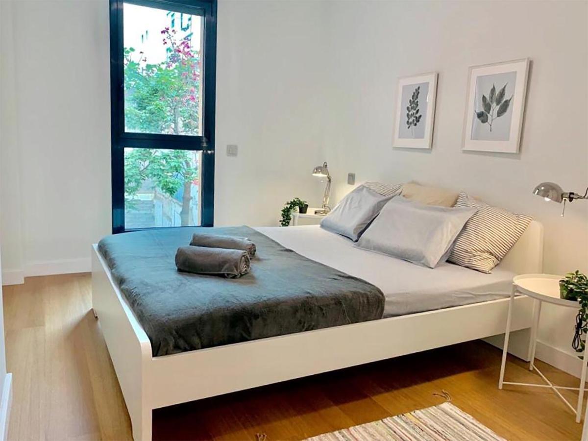 Deluxe Flat W Garage By Wave Holiday home *
