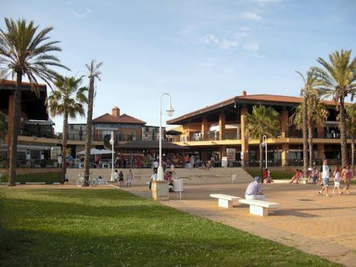- Vivienda Planta Baja Cerca De La Playa Para 7 O 8 Pax *