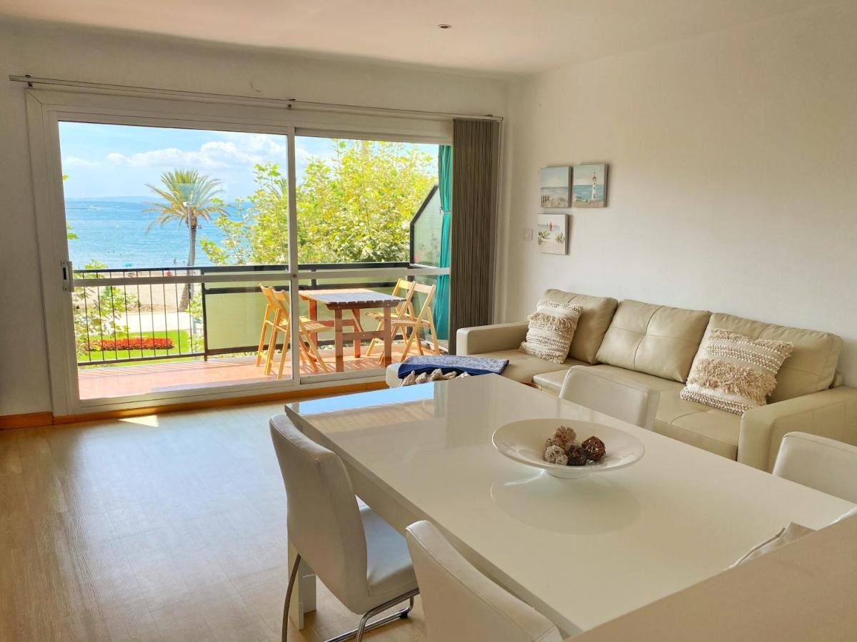 Primera Linea De Mar Centro Apartment Roses