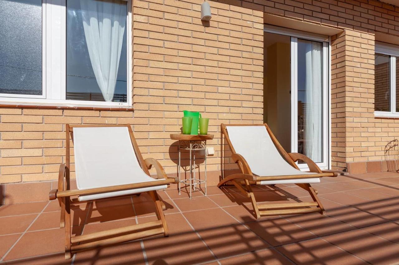 Stella, Luminoso De Playa En Costa Dorada - Apartamento