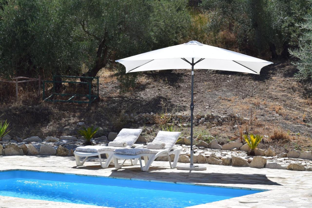Guest house La Pluma Iznajar