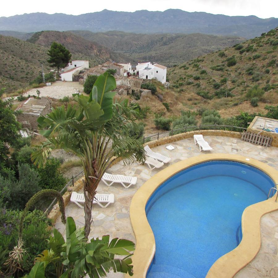 Albarico Retreat Villa *