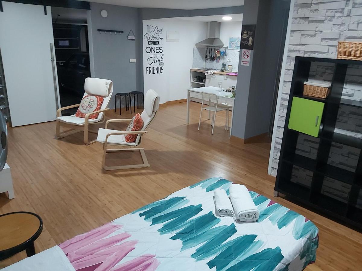 Loft Santa Cruz, Acoran