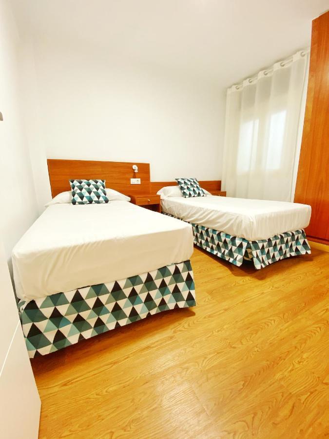 Primera Linea De Mar Centro Apartment Roses