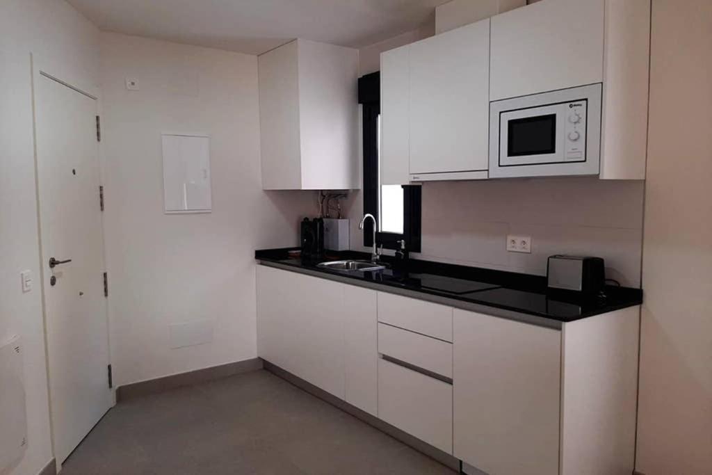 Apartamento New In The Center-terrace & Free Parking *