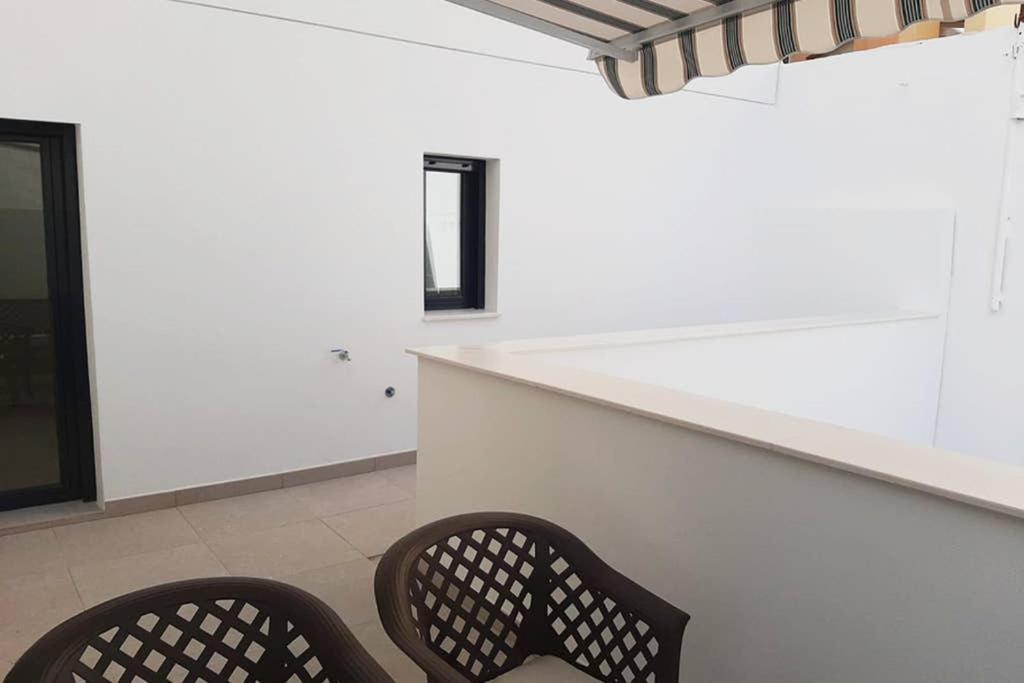 New In The Center-terrace & Free Parking Apartamento