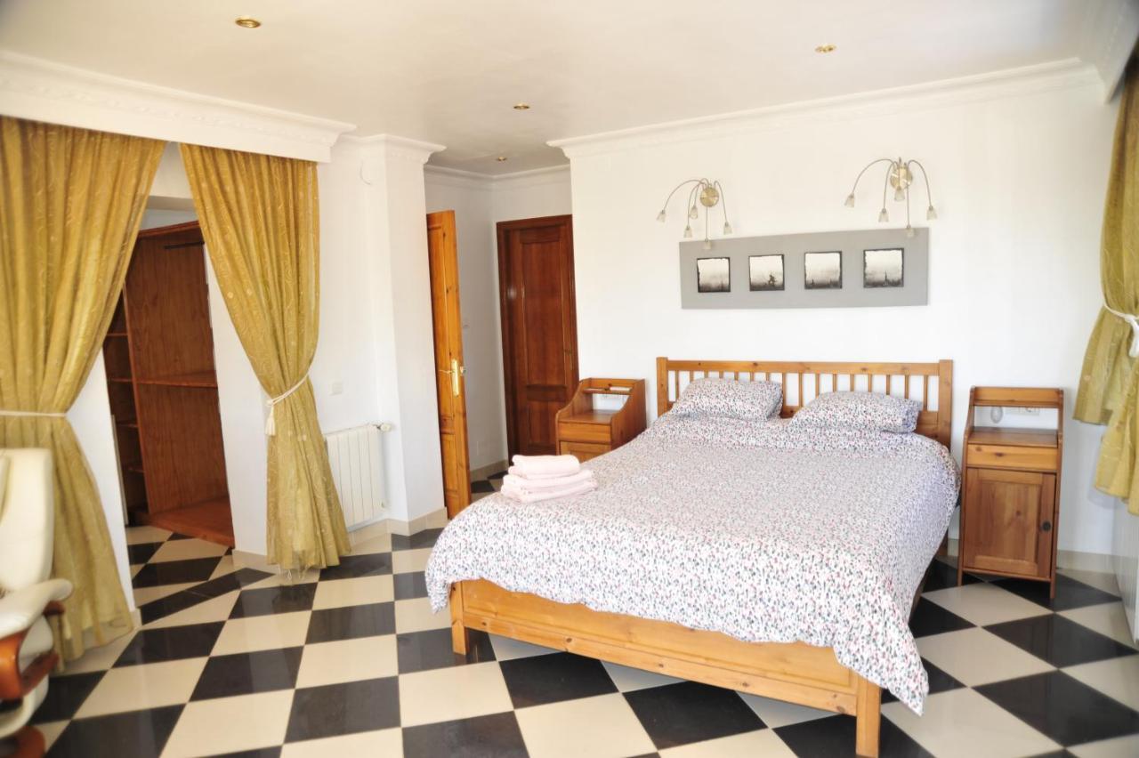 Casa Jane Large 7 Bed With Private Pool And Tennis Court *