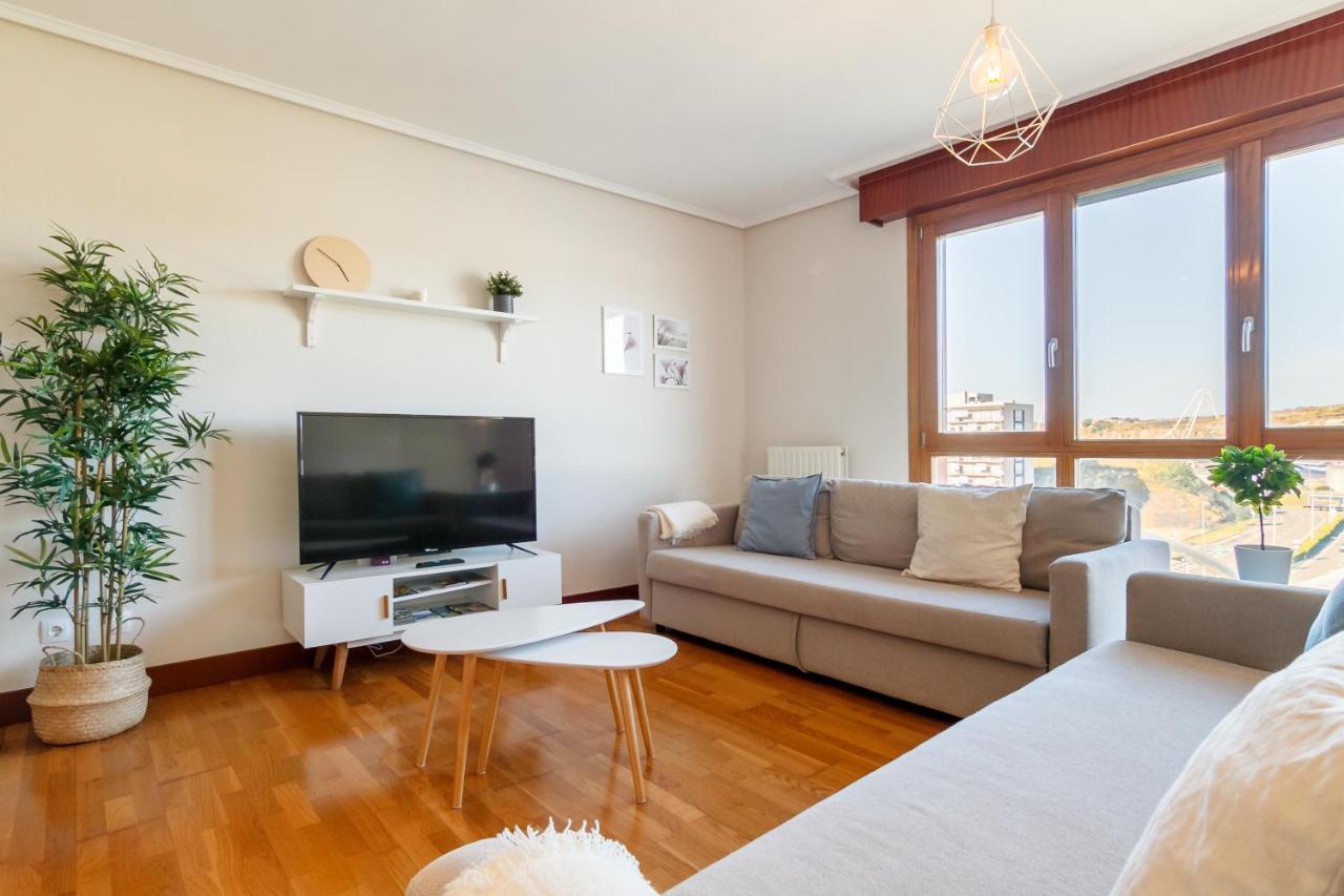 Amplio Y Luminoso Sobre La Ría De Apartamento Barakaldo
