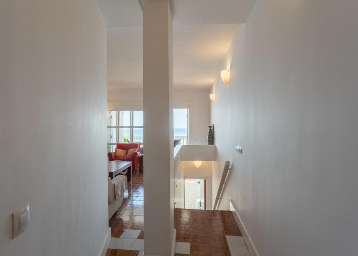 With Terrace On The Beachfront Apartamento *