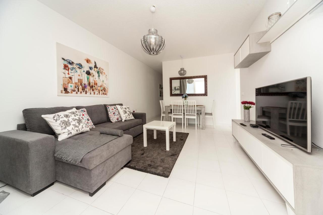 Luxury Sea Front Ii