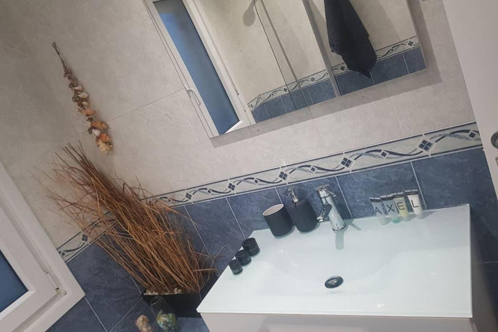 Coqueto ático Con Terraza Apartamento *