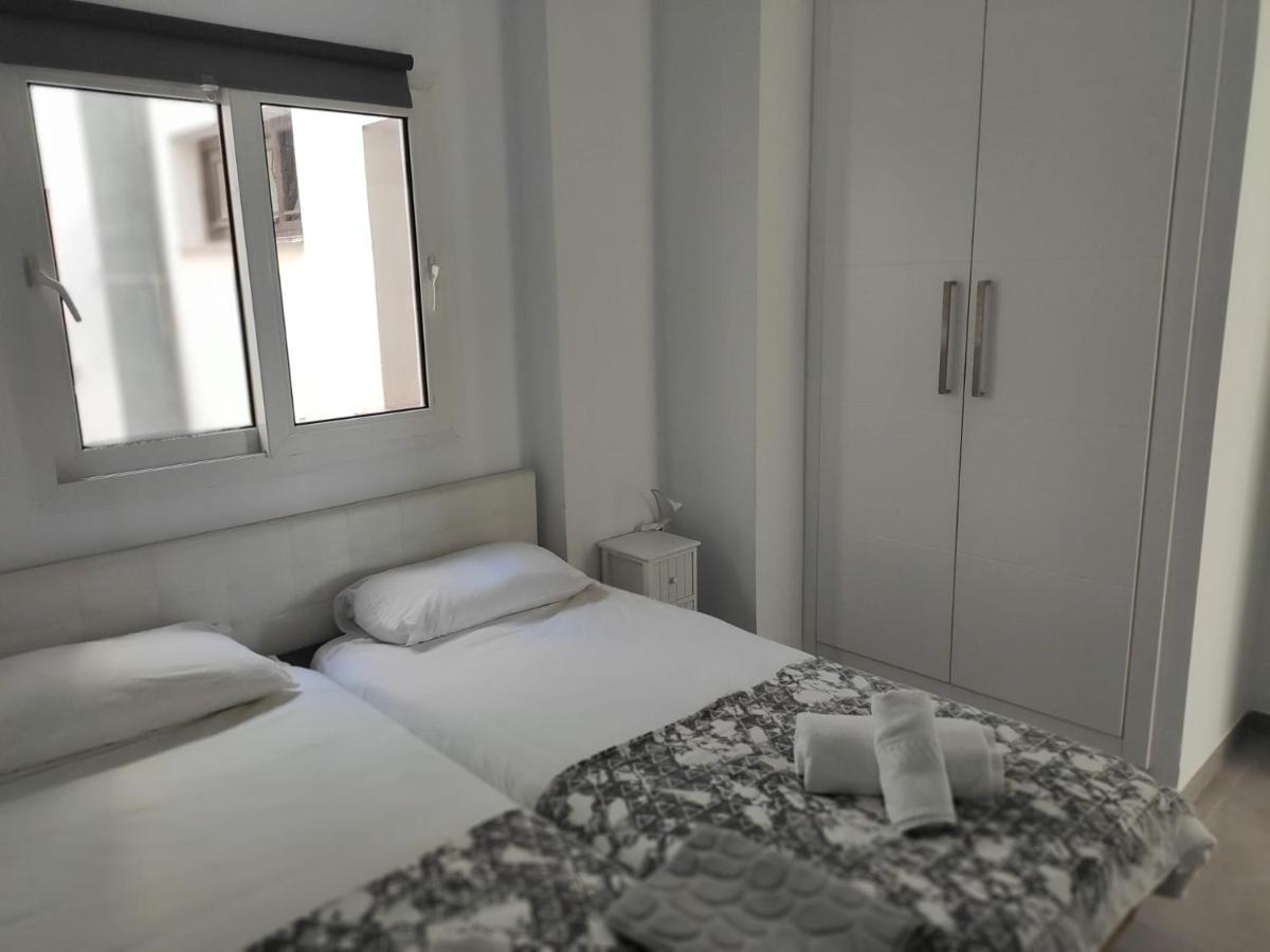 Duquesa Seafront Marina Apartment Manilva