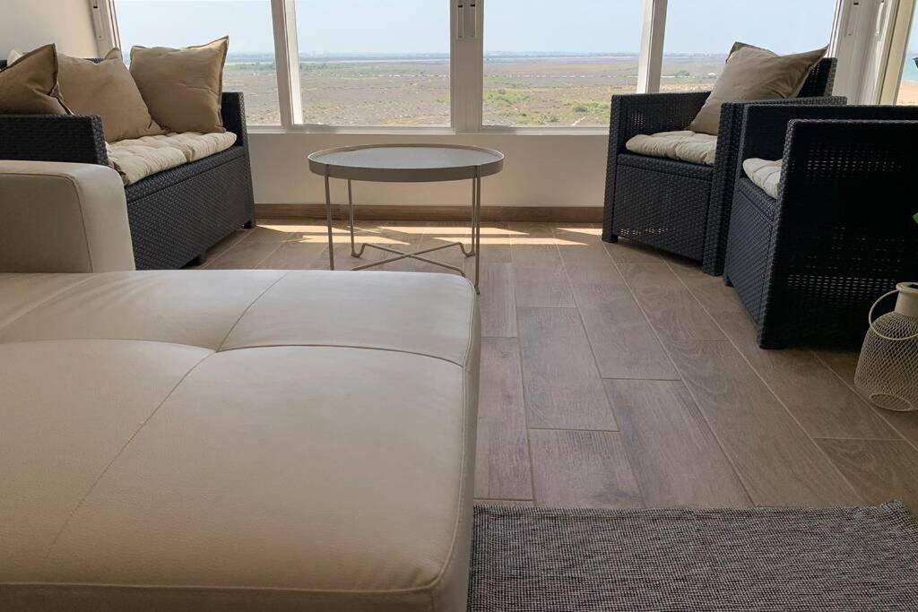 Simplyhosted Playa De Valdelagrana Apartamento *