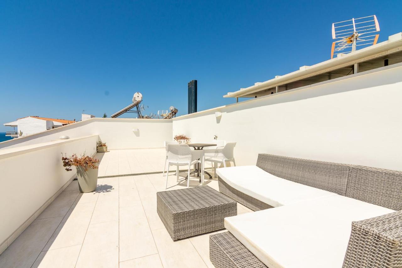 Con Piscina Privada En Calle Carabeo *